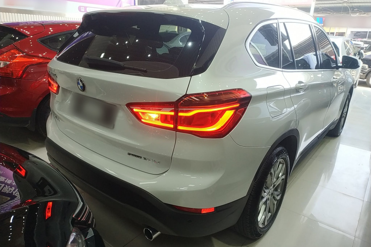 宝马X1 2018款 sDrive20Li 领先型车身外观7