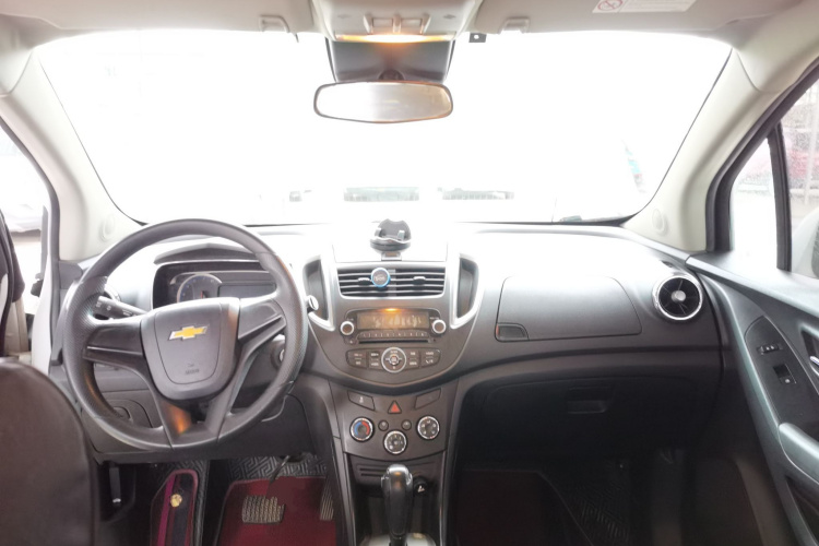 雪佛兰 创酷 2016款 1.4T 自动两驱舒适天窗版中控内饰12