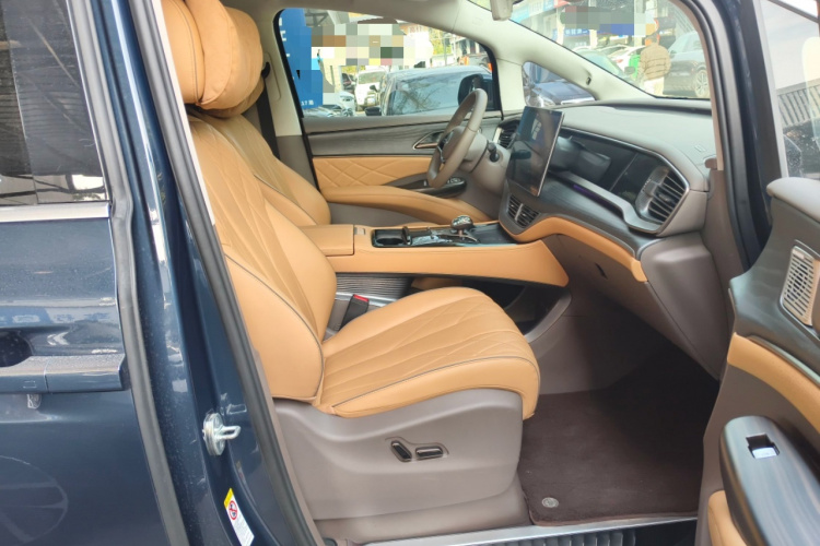 腾势D9 2024款 DM-i 980 四驱旗舰型局部细节41