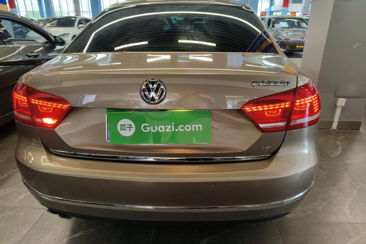 大众 帕萨特 2014款 1.8TSI DSG御尊版车身外观6004