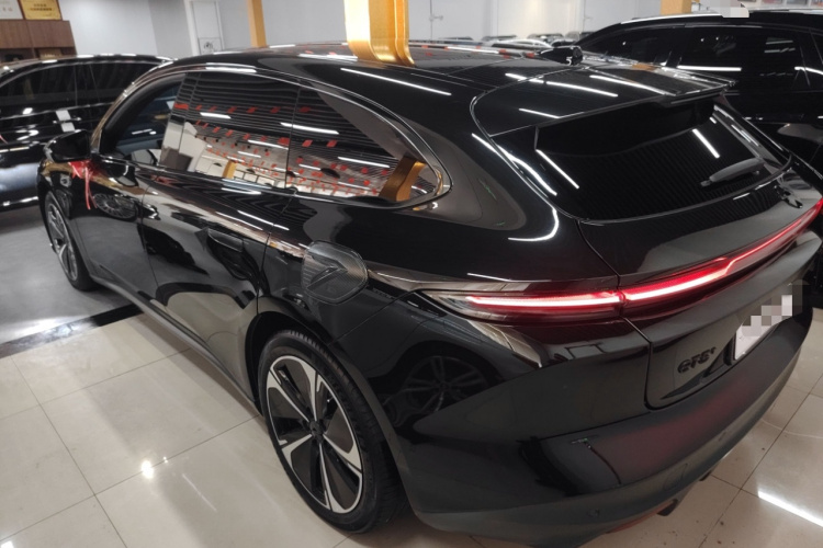 蔚来ET5T 2024款 75kWh Touring车身外观4