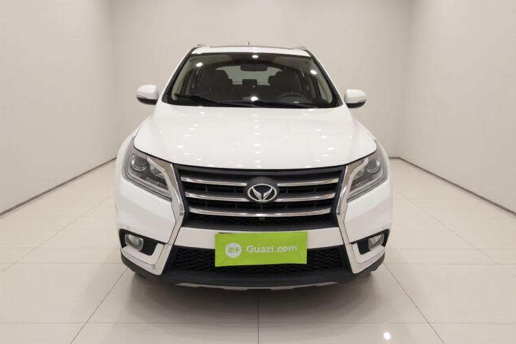 北汽幻速S6 2017款 1.5T CVT尊享型车身外观2