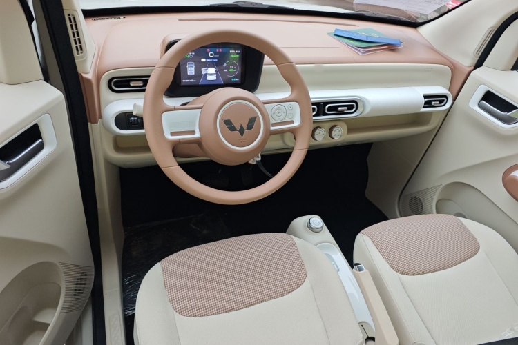 五菱汽车 宏光MINIEV 2024款 第三代 215km 青春版中控内饰12