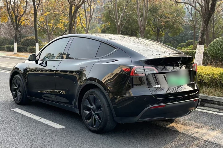 特斯拉 Model Y 2023款 长续航全轮驱动版车身外观6006