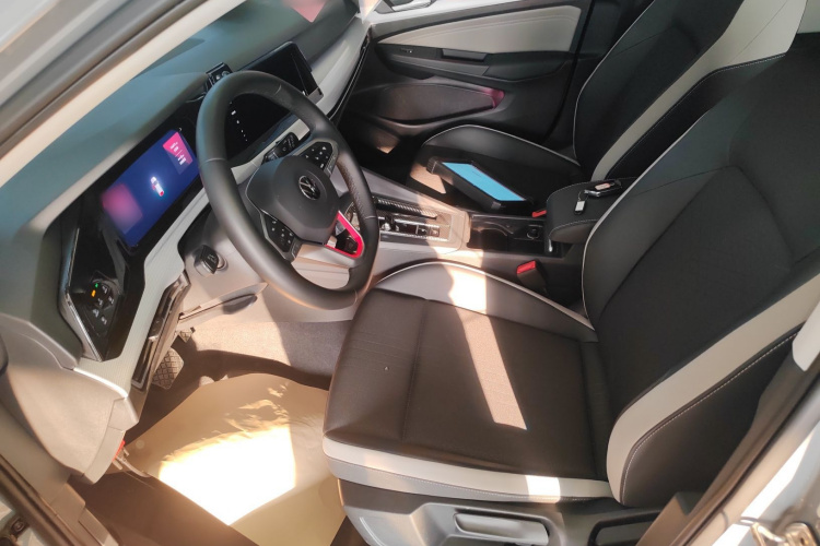 大众 高尔夫 2023款 改款 280TSI DSG Pro中控内饰19