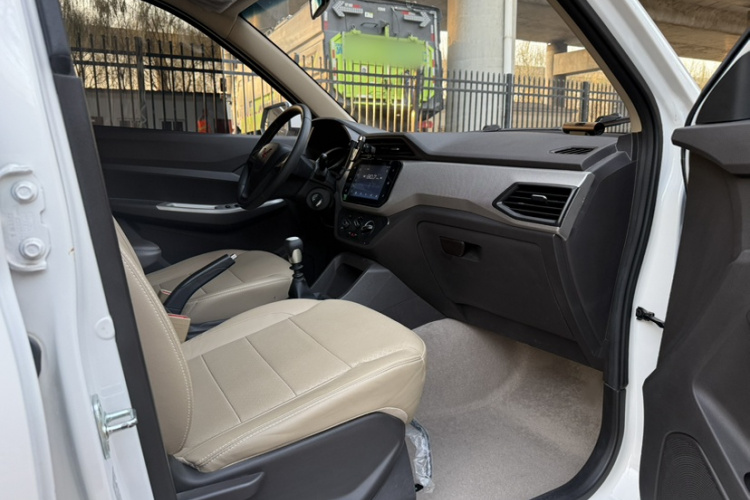 五菱汽车 五菱宏光 2021款 1.5L S舒适型LAR局部细节41