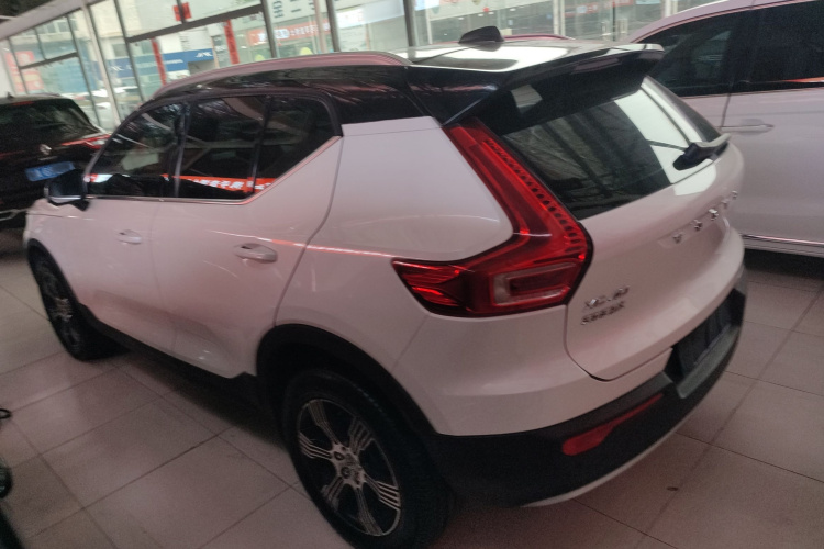 沃尔沃XC40 2020款 T3 智远豪华版车身外观4