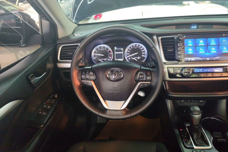 丰田 汉兰达 2018款 2.0T 四驱豪华版 7座 国VI中控内饰13