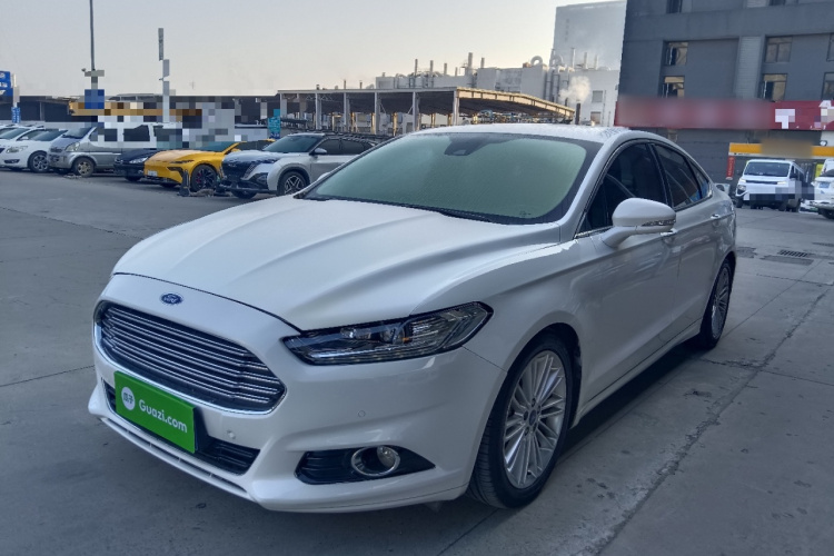 福特 蒙迪欧 2013款 2.0L GTDi240至尊型车身外观1