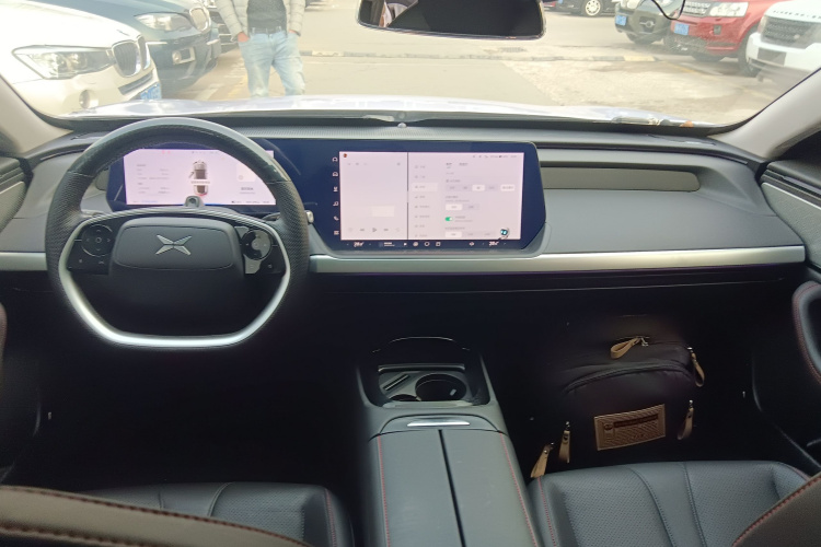 小鹏P7 2022款 480G+中控内饰7002