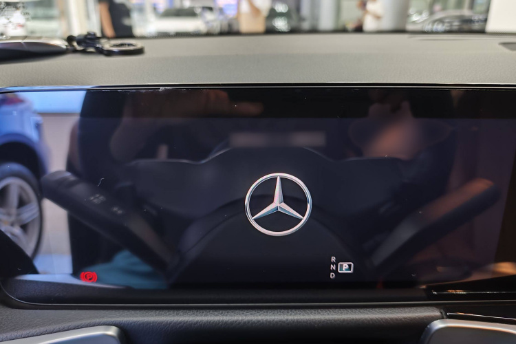 奔驰GLB 2021款 GLB 200 动感型局部细节14