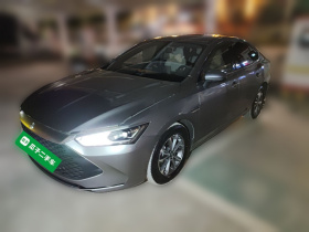 比亚迪 秦PLUS 2024款 荣耀版 DM-i 55KM领先型