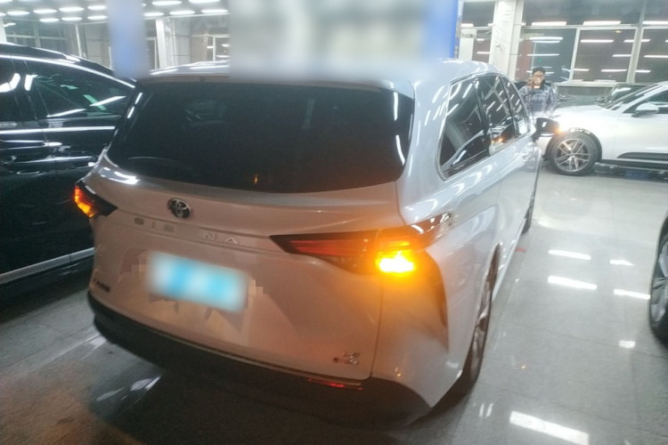 丰田 赛那SIENNA 2024款 2.5L混动 舒适版车身外观6005