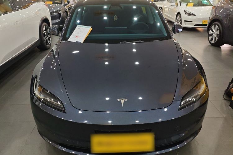 特斯拉 Model 3 2023款 后轮驱动版车身外观2