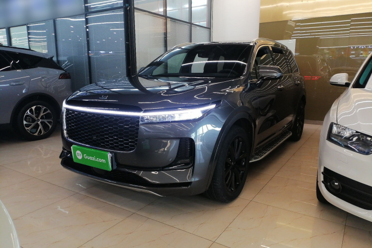 理想汽车 理想ONE 2020款 增程6座版车身外观1