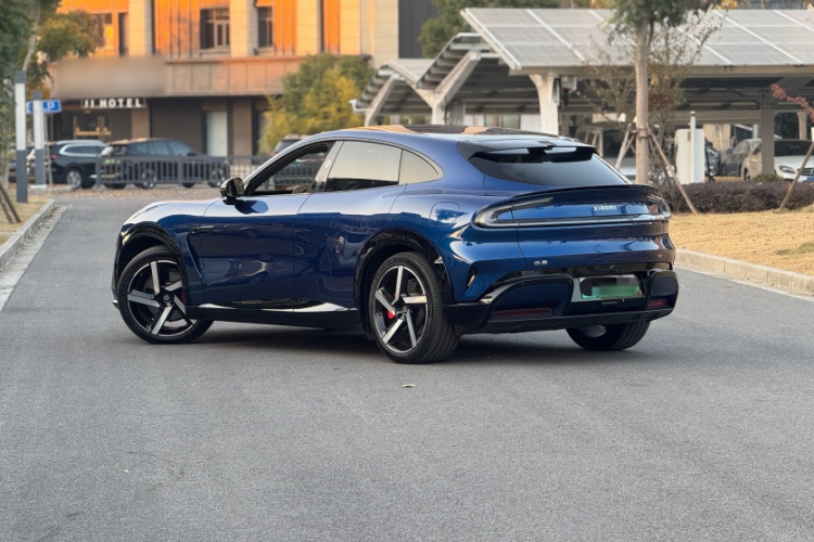 小米汽车 小米YU7 2025款 超长续航高性能四驱Max版车身外观6006