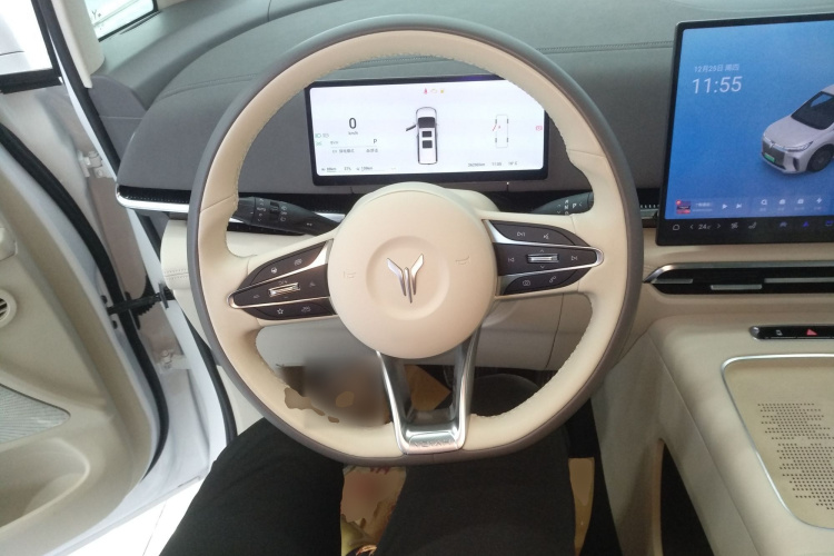 岚图汽车 岚图梦想家 2025款 PHEV 四驱旗舰鲲鹏版中控内饰13