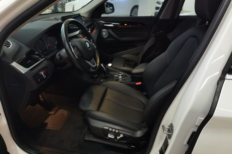 宝马X1 2021款 sDrive20Li 时尚型中控内饰19