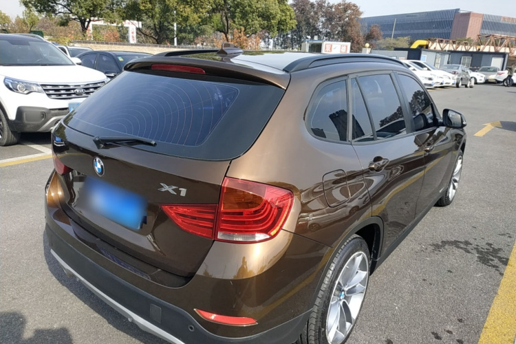 宝马X1 2015款 sDrive18i 领先晋级版车身外观7