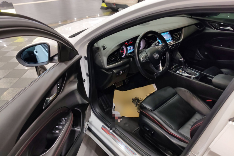 别克 君威 2019款 GS 28T 精英型 国VI中控内饰7003