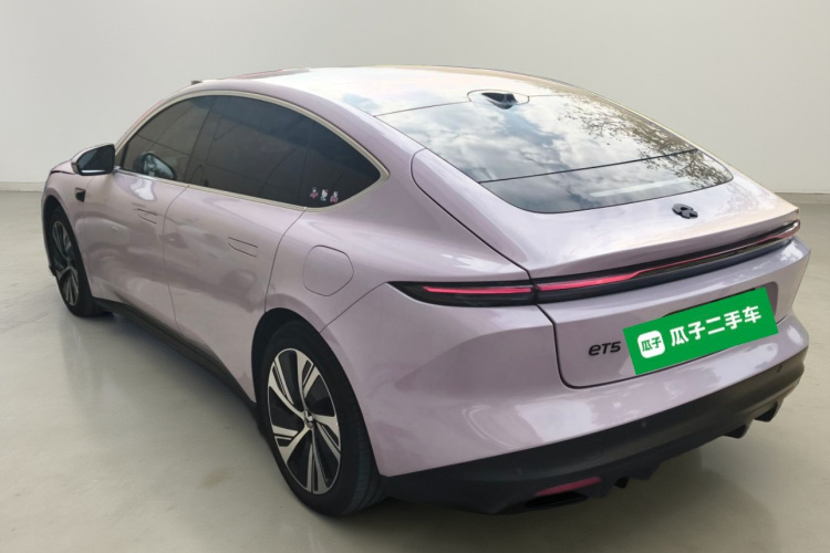 蔚来ET5 2024款 75kWh车身外观5