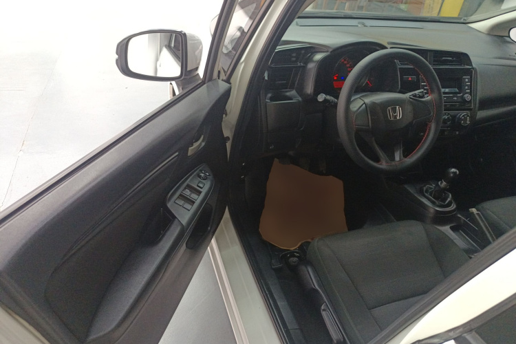 本田 飞度 2018款 1.5L 手动舒适版中控内饰20