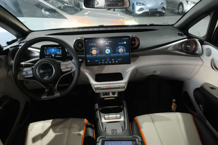 比亚迪 海豚 2021款 405km 时尚版中控内饰12