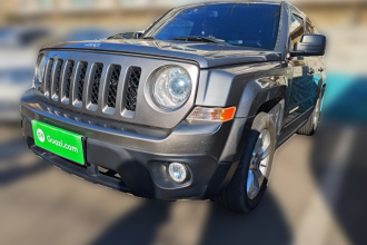 Jeep 自由客 2014款 2.4L 豪华导航版