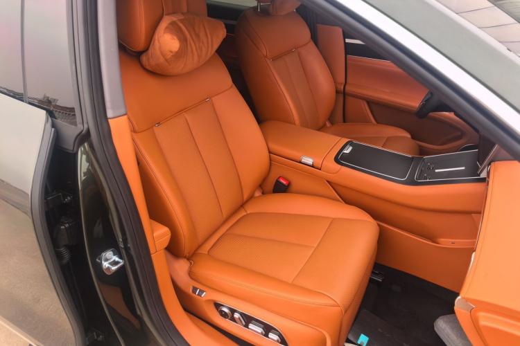 鸿蒙智行 享界S9T 2025款 增程 Ultra长续航版局部细节41