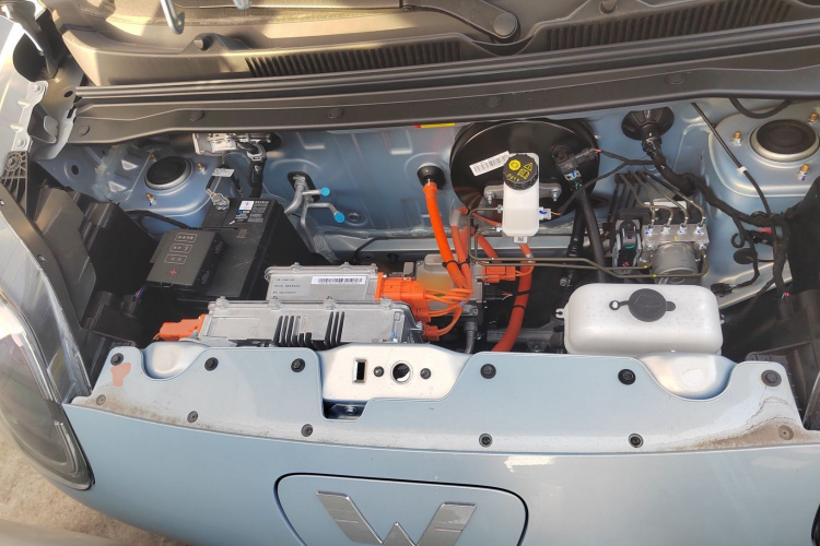 五菱汽车 宏光MINIEV 2025款 四门版 进阶款机舱底盘24