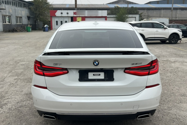 宝马6系GT 2021款 改款 630i 豪华设计套装车身外观6010