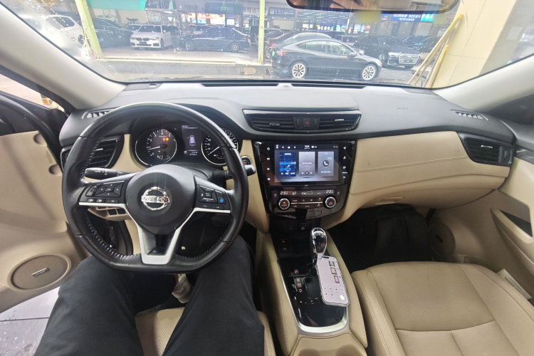 日产 奇骏 2021款 2.5L CVT 4WD XL ITS豪华纪念版中控内饰12