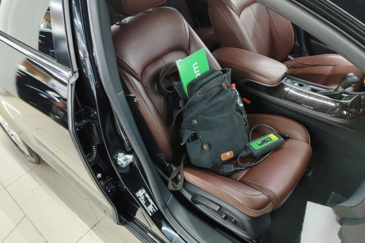 别克 君越 2013款 2.4L SIDI精英舒适型局部细节41