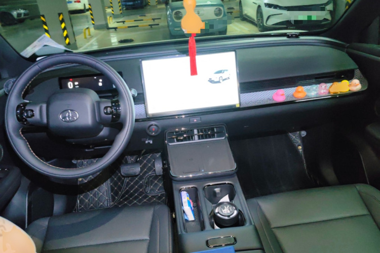 丰田 铂智3X 2025款 520 Pro中控内饰12