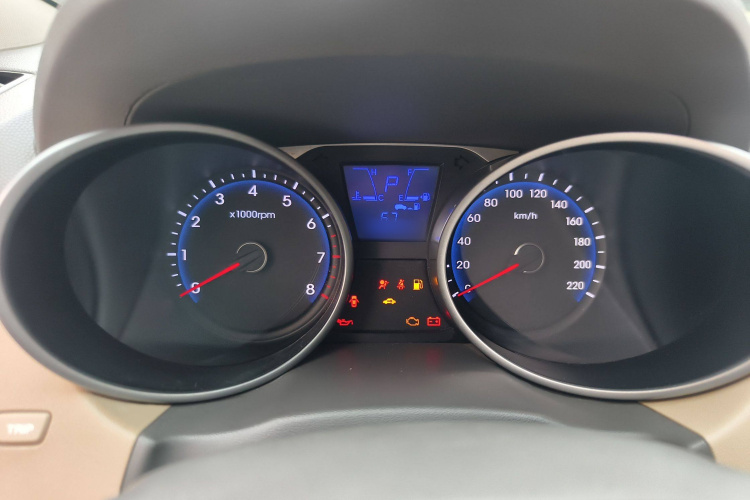 北京现代ix35 2013款 2.0L 自动两驱舒适型GL 国IV局部细节14