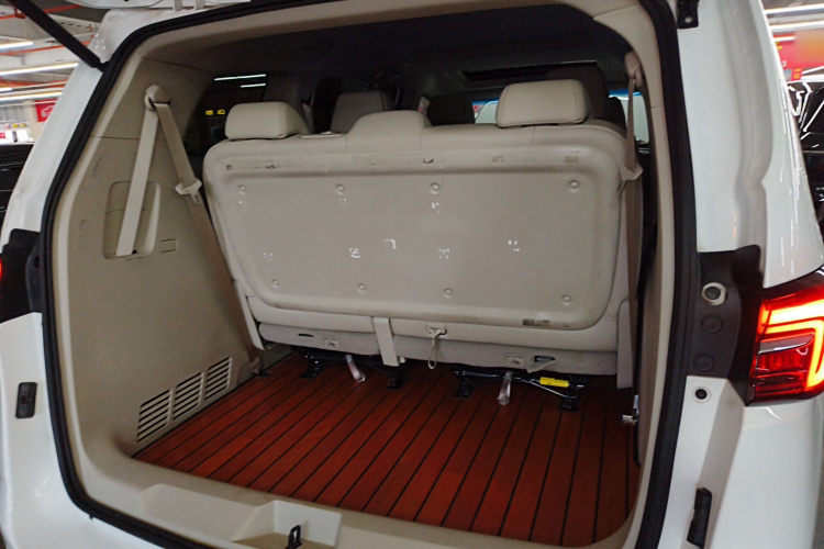 别克GL8 2022款 陆上公务舱 652T 豪华型局部细节23