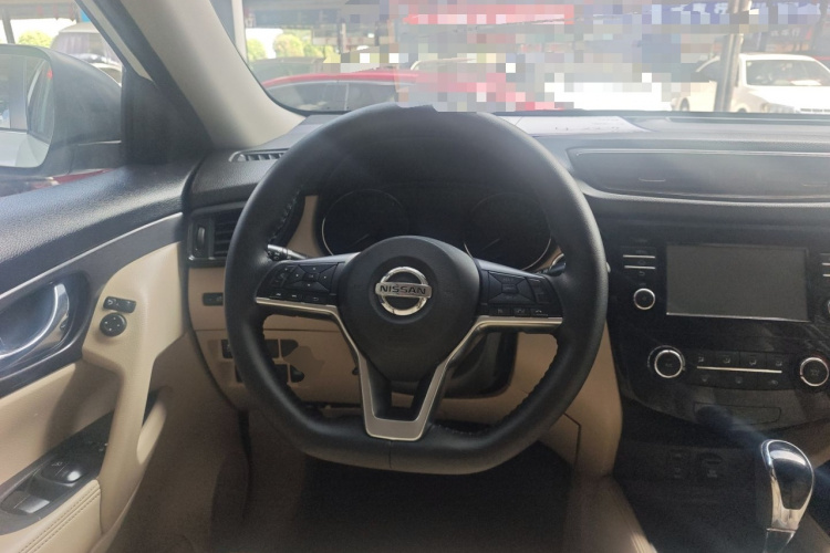 日产 奇骏 2017款 2.0L CVT舒适版 2WD中控内饰13