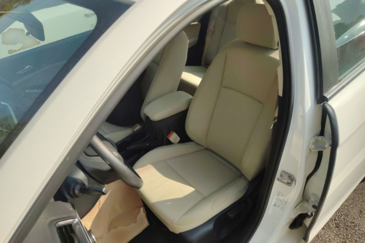 福特 福睿斯 2015款 1.5L 自动舒适型中控内饰19