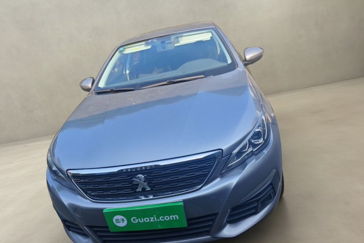 标致308 2016款 1.6L 自动豪华版车身外观2