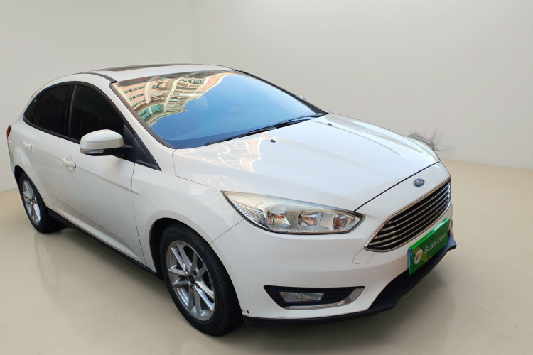 福特 福克斯 2015款 三厢 EcoBoost 125 自动超能风尚型车身外观3