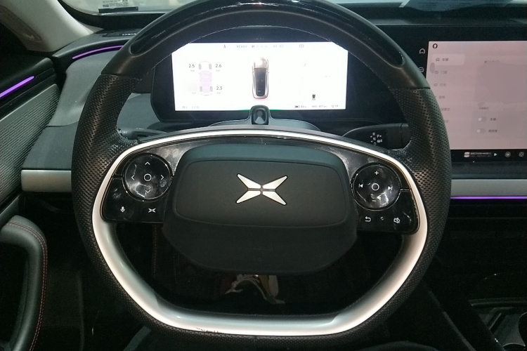 小鹏P7 2022款 480G+中控内饰13