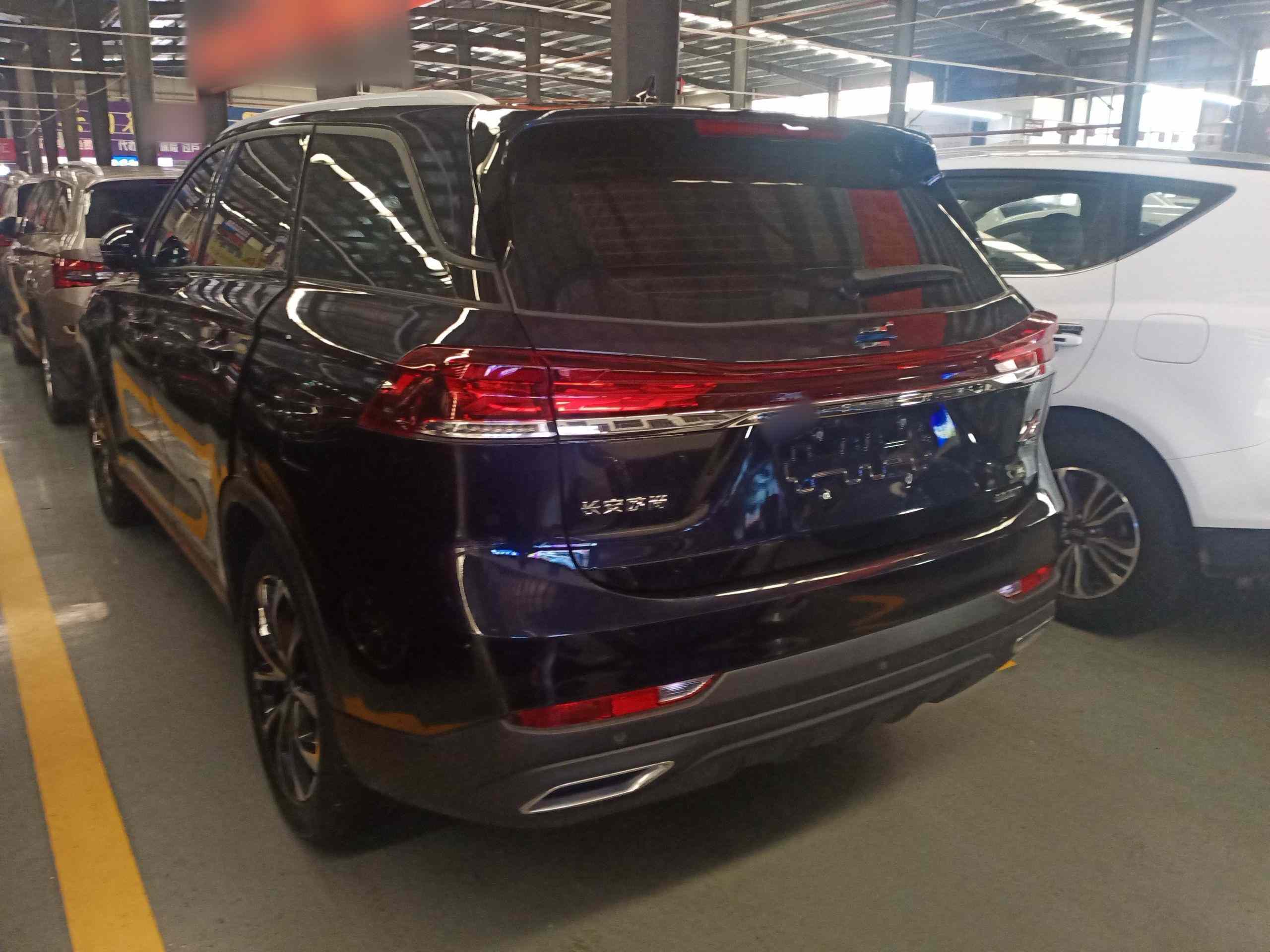 长安欧尚X7 PLUS 2023款 畅享版 1.5T自动尊贵型(3)