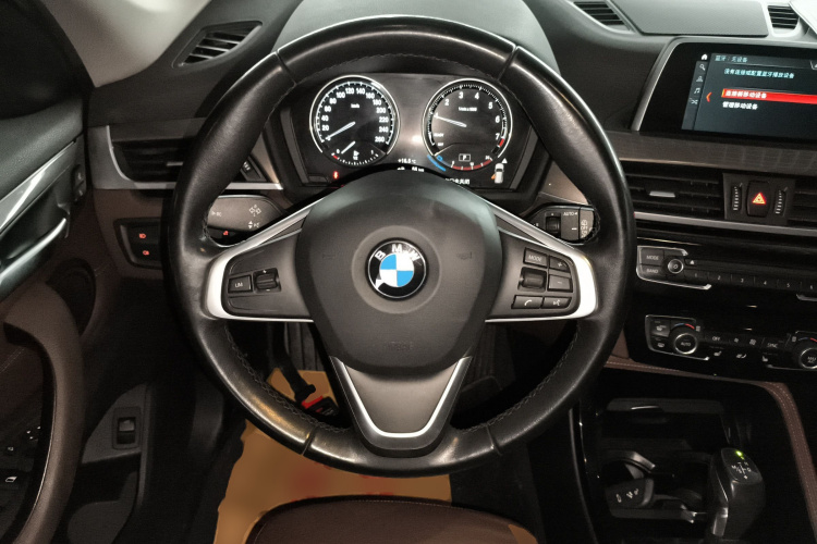 宝马X1 2018款 xDrive20Li 尊享型局部细节13