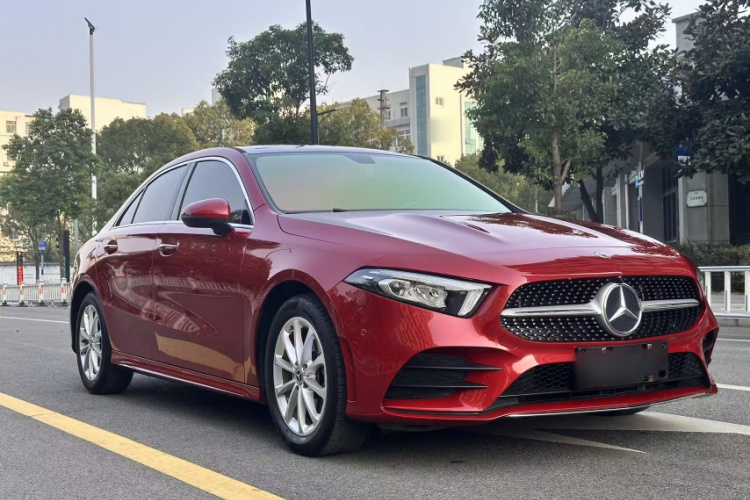 奔驰A级 2021款 A 200 L 运动轿车时尚型车身外观6001