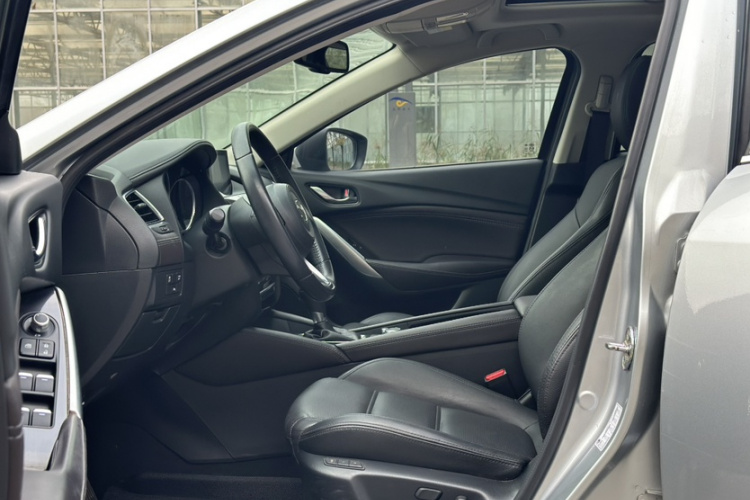 马自达 阿特兹 2018款 2.0L 蓝天豪华版 国VI中控内饰7001