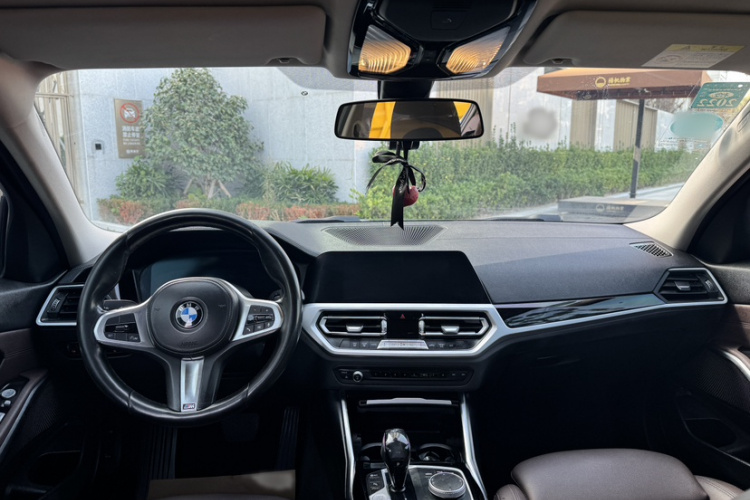 宝马3系 2020款 320Li M运动套装中控内饰7001