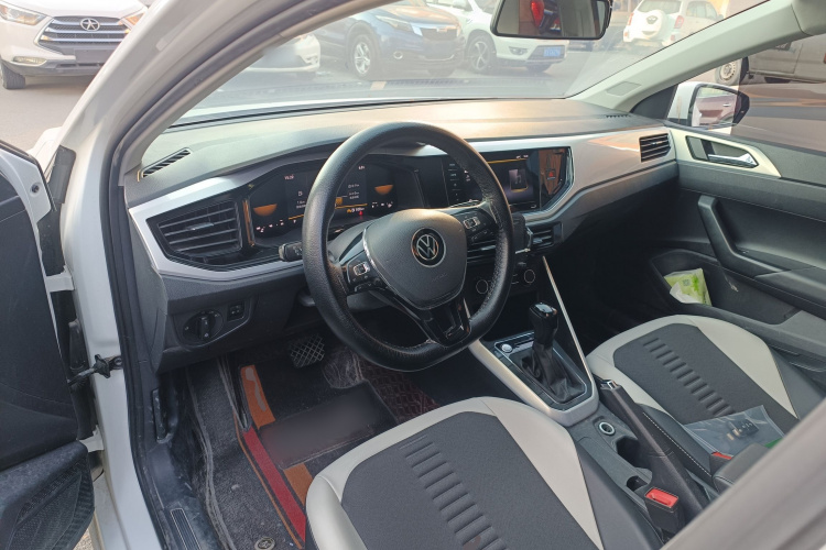 大众 Polo 2023款  Plus 1.5L 自动炫彩科技版中控内饰7002