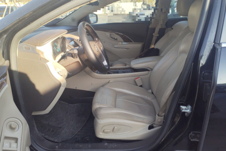 别克 君越 2013款 2.4L SIDI领先舒适型中控内饰19