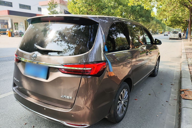 别克GL8 2020款 陆上公务舱 652T 豪华型车身外观7