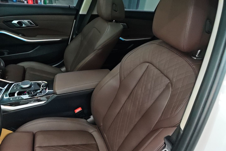 宝马3系 2023款 325Li M运动套装局部细节19